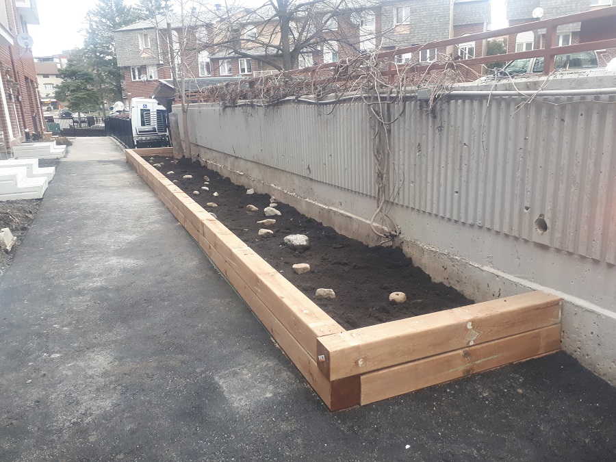 commercial planters